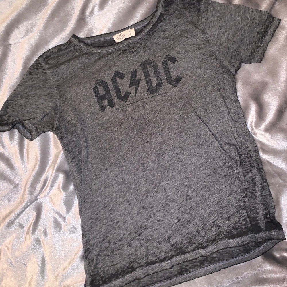 distressed tee